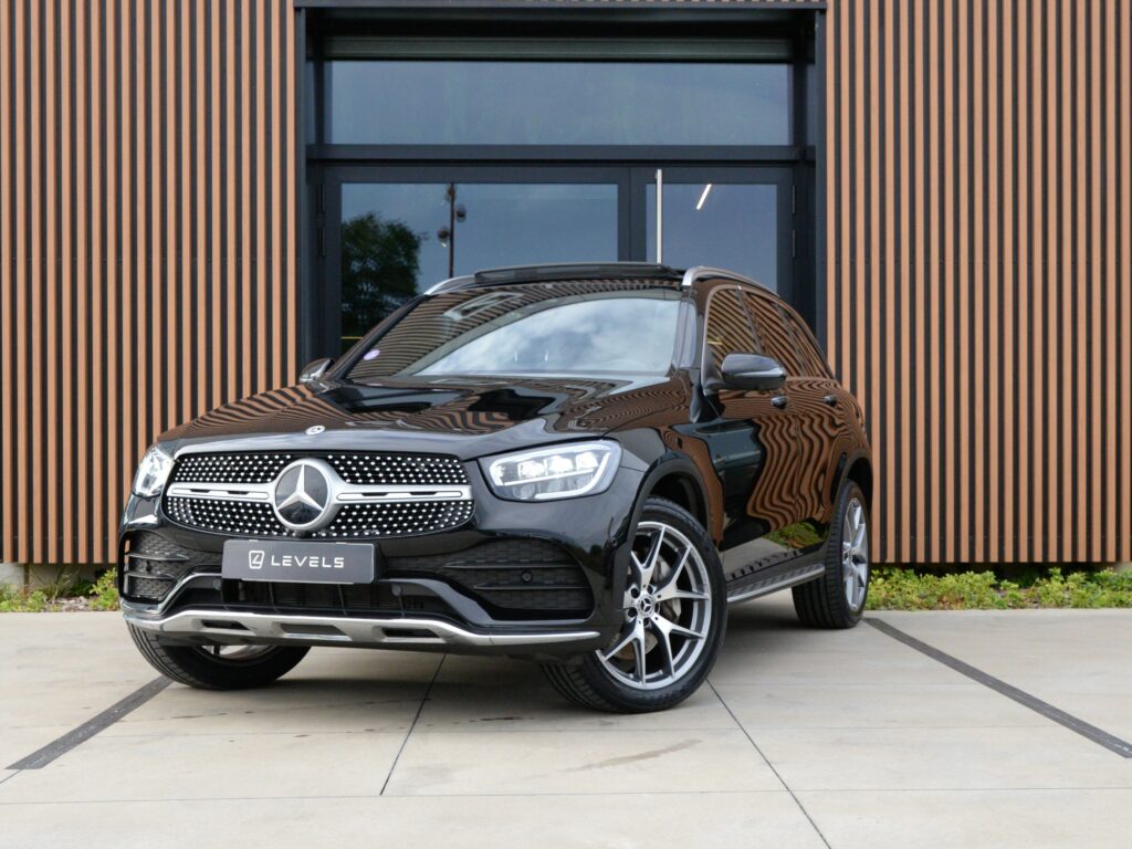 Mercedes-GLC-300-DE-AMG-Line-4MATIC
