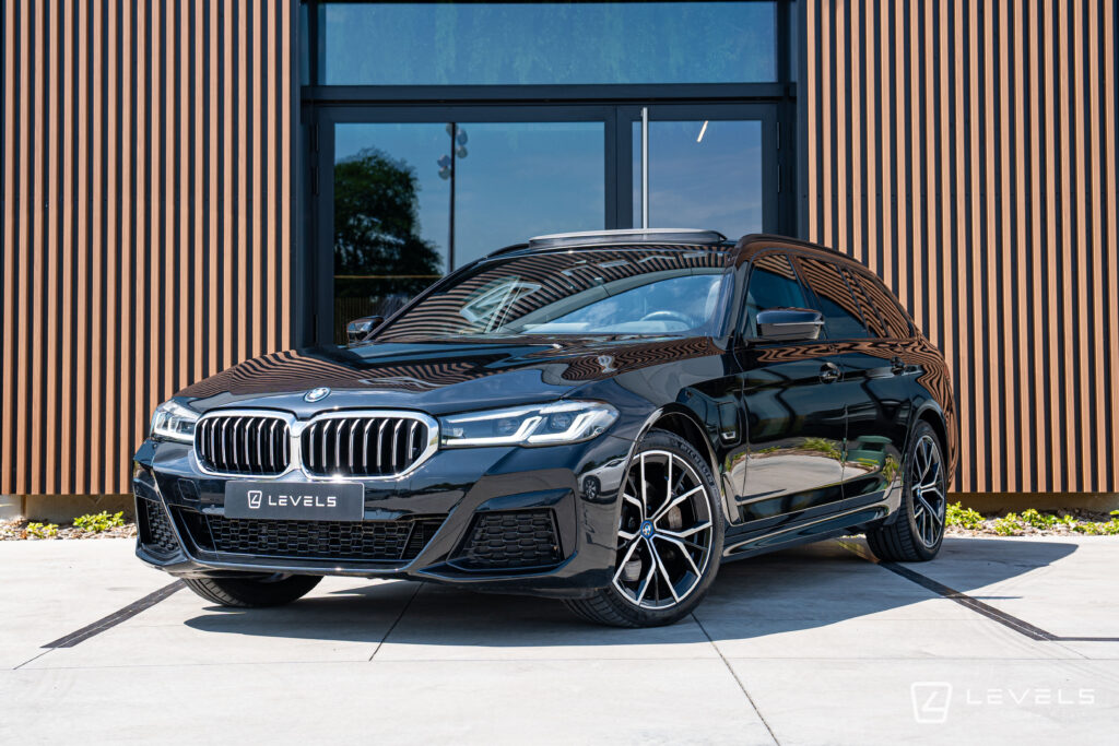 BMW-Serie-530e-Xdrive-292ch-Touring-M-Sport